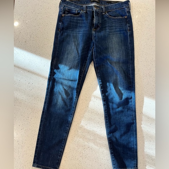 ‼️SOLD‼️Banana Republic Skinny Jeans - Picture 3 of 3